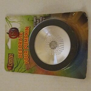 Pumpkin Masters Decorate Your Pumpkin 3 in 1 light changes colors nwt